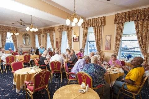 Claremont Lions Hotel Истборн Екстериор снимка