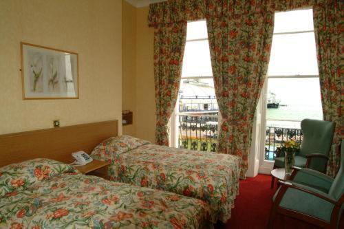 Claremont Lions Hotel Истборн Стая снимка