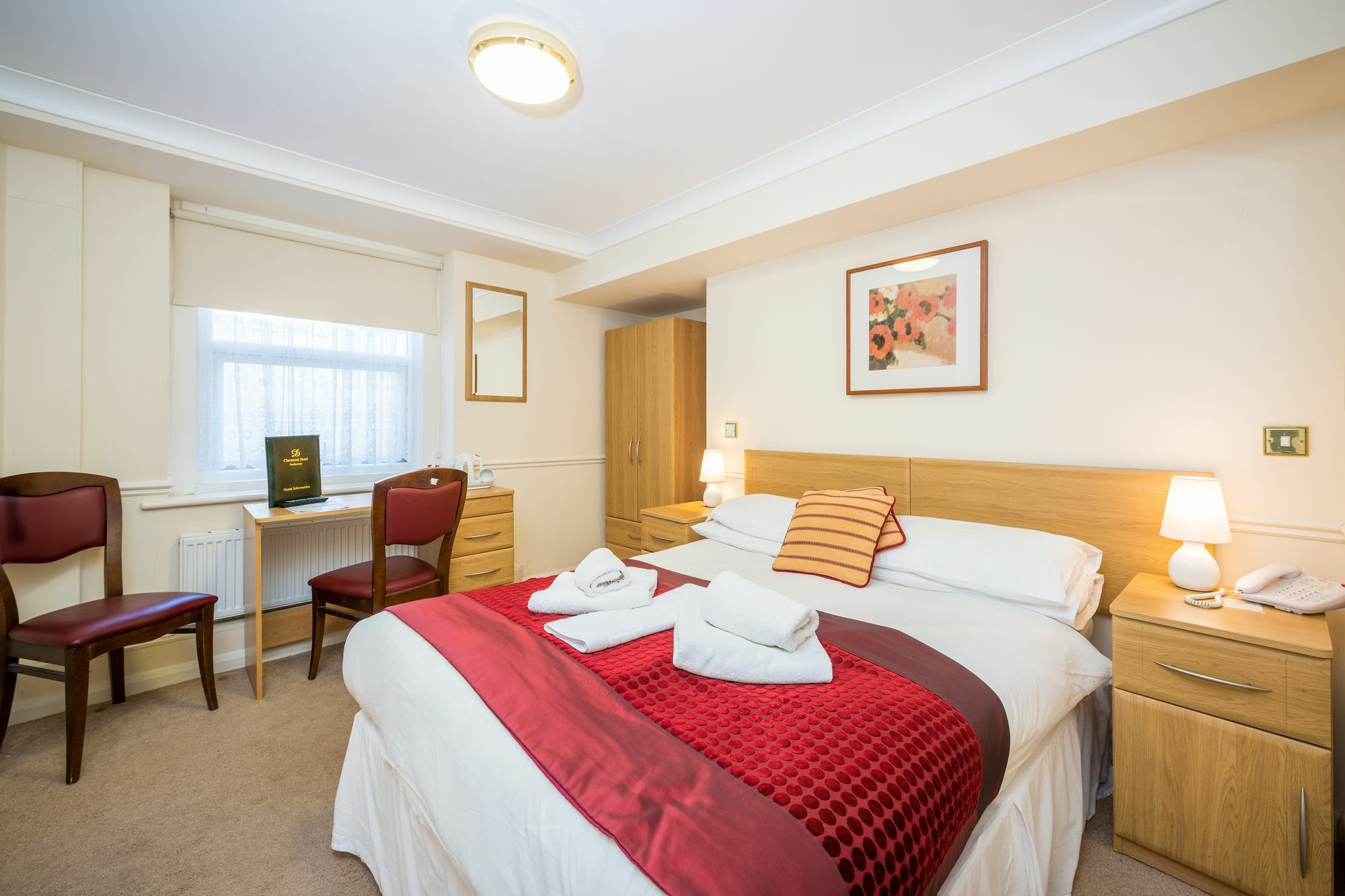Claremont Lions Hotel Истборн Екстериор снимка