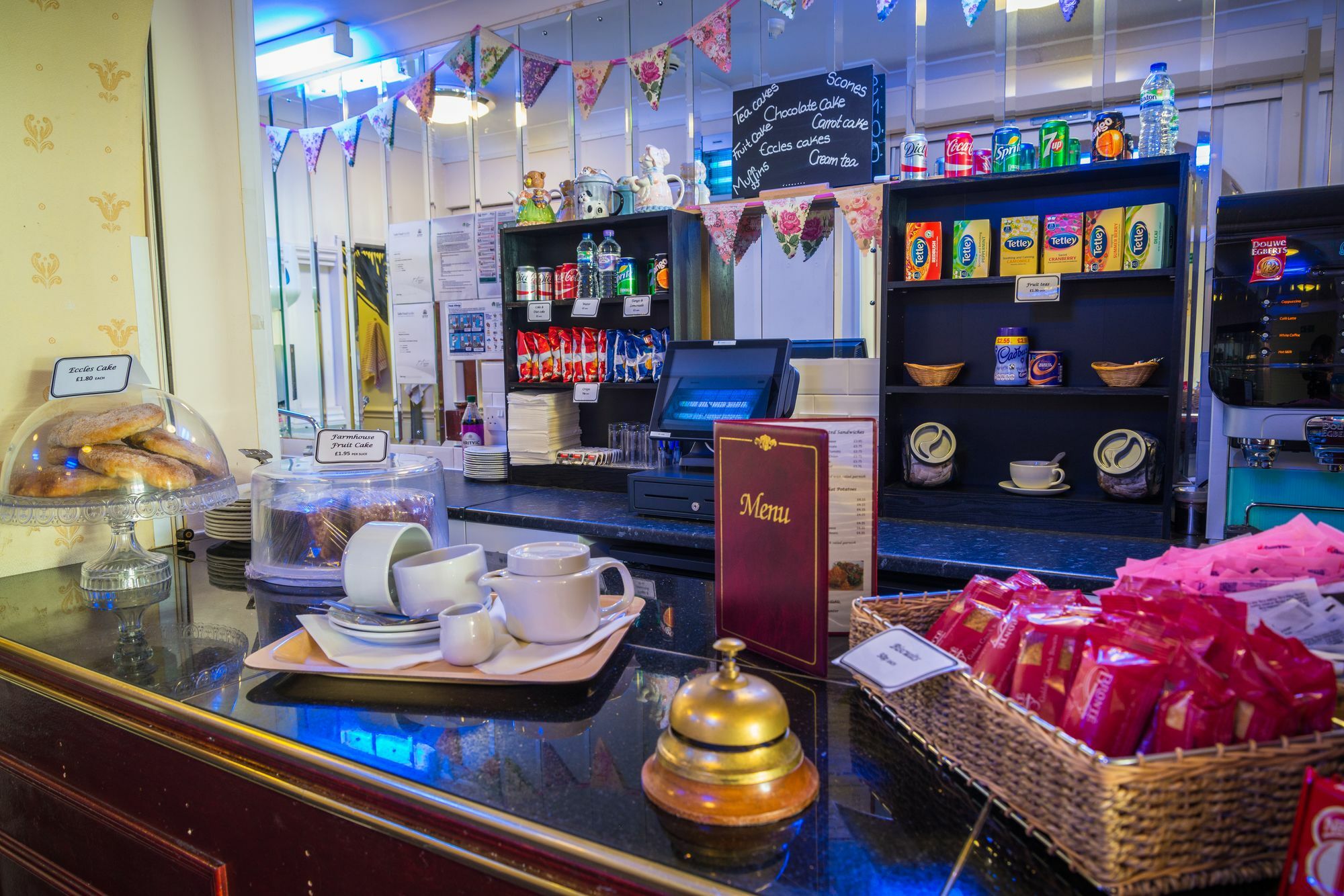Claremont Lions Hotel Истборн Екстериор снимка