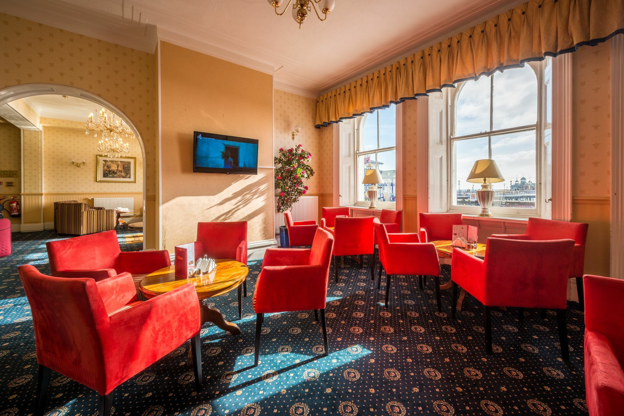 Claremont Lions Hotel Истборн Екстериор снимка